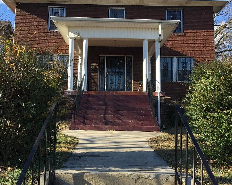 1st image of 2705 Parkview Ave