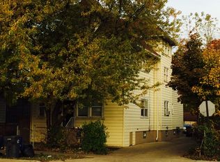 925 S Jackson St, Waukegan, IL 60085