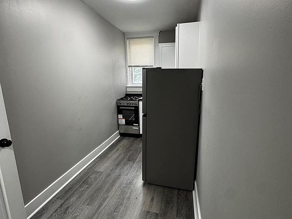 5th image of 2656 S Shields St