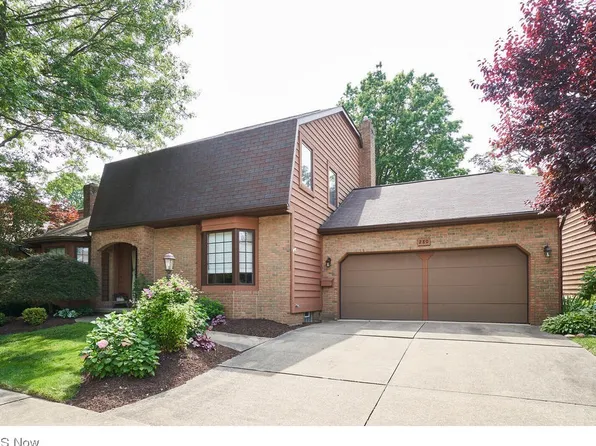 280 Delaware Pl, Akron, OH 44303