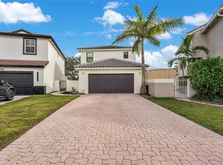 6992 SW 148th Ln, Davie, FL 33331