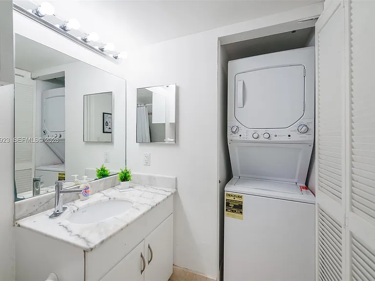 1200 Brickell Bay Dr #2324 — Photo 35