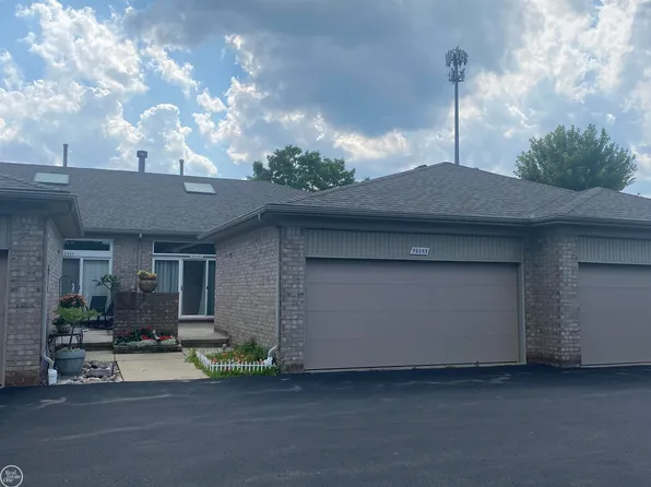 59353 Pine Creek Ct, Washington, MI 48094