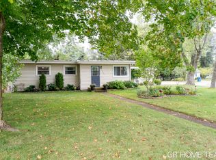 3823 Illinois Ave SW, Wyoming, MI 49509