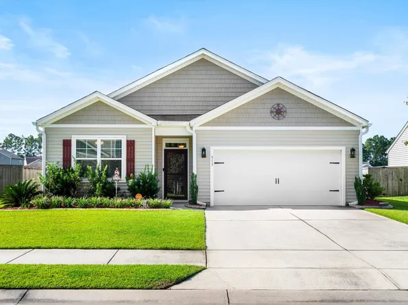 513 Wayton Cir, Moncks Corner, SC 29461