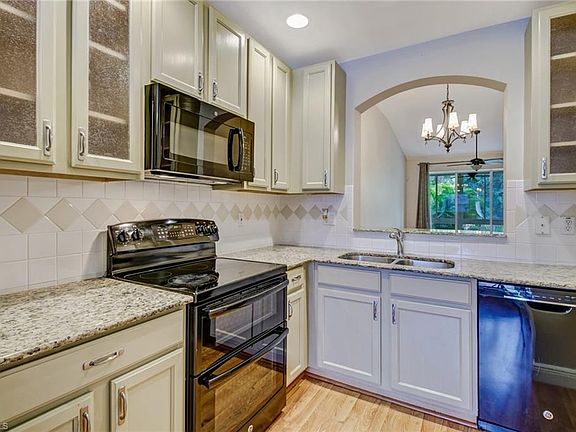 3rd image of 7550 Meadow Lakes Dr APT 4702