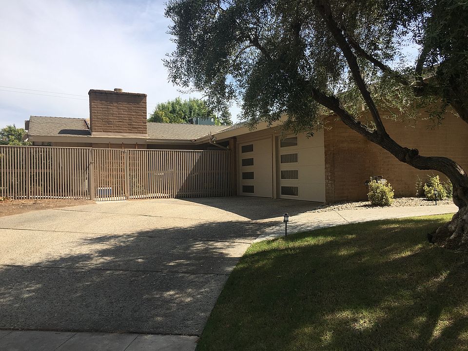 2nd image of 5644 N Briarwood Ave