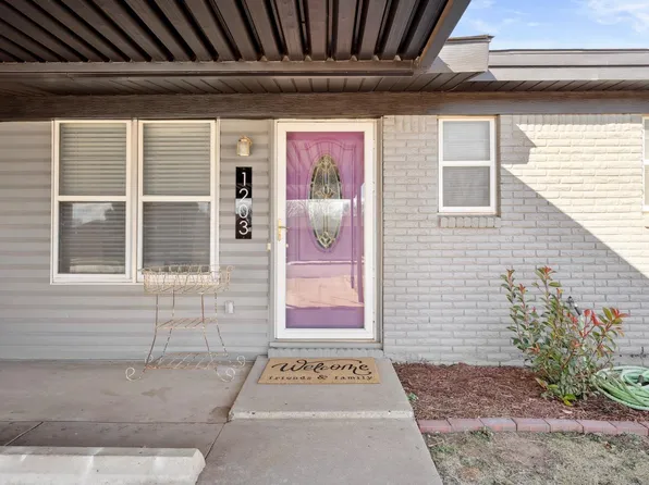 1203 6th St, Shallowater, TX 79363