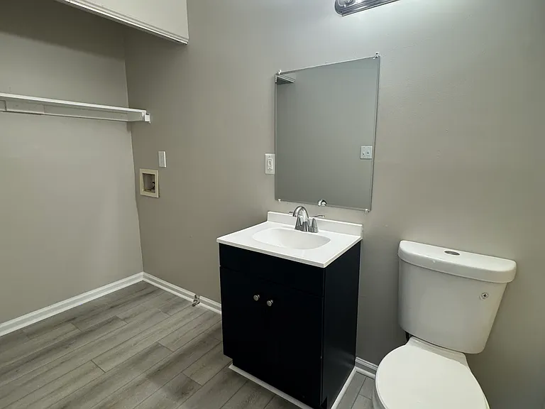 122 Wexford Dr E — Photo 15