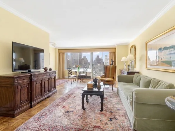 300 East 74th Street image 1 of 12