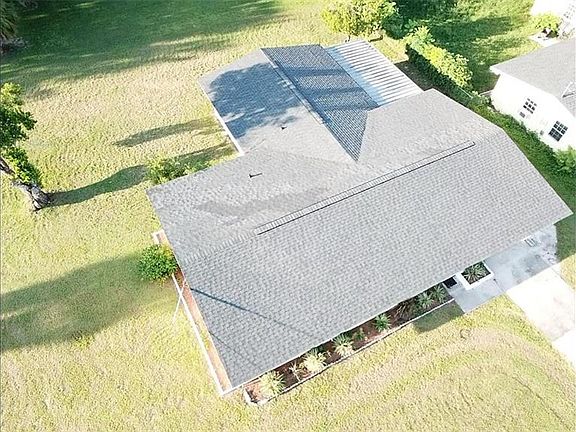 2nd image of 701 Avenue L SE
