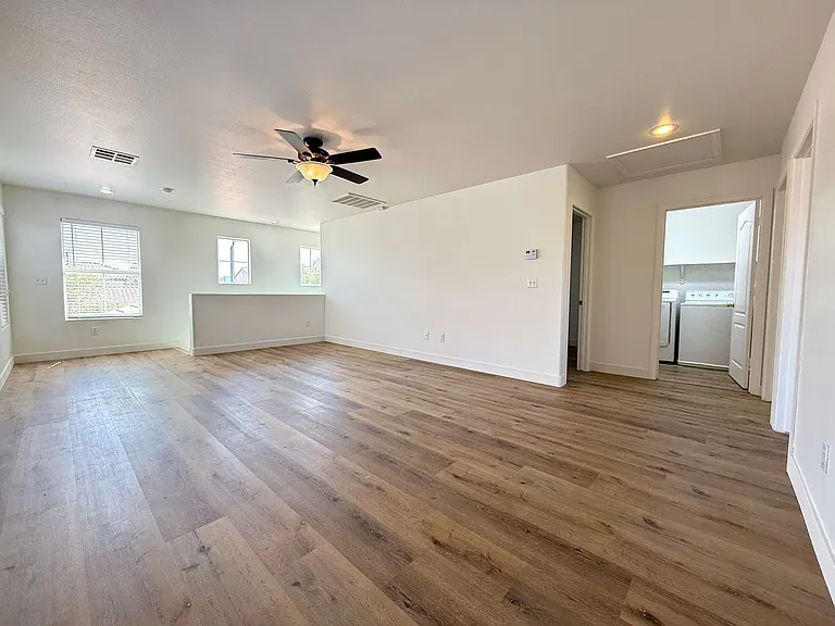 11087 Deluna St — Photo 12