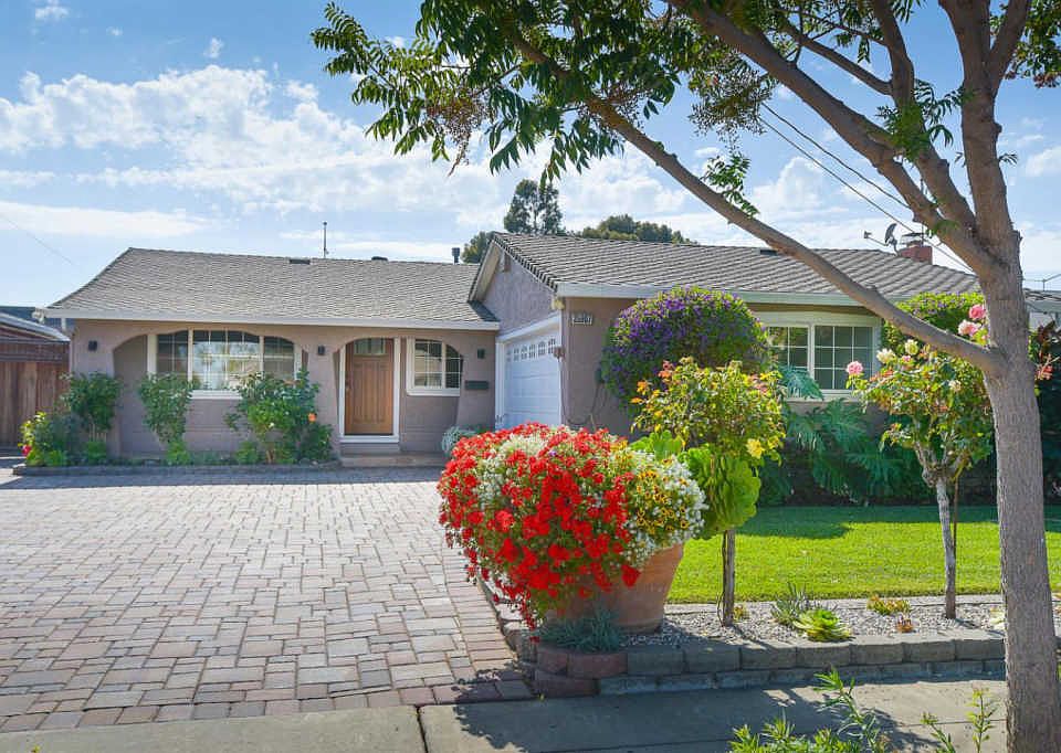 1st image of 35907 Cabral Dr