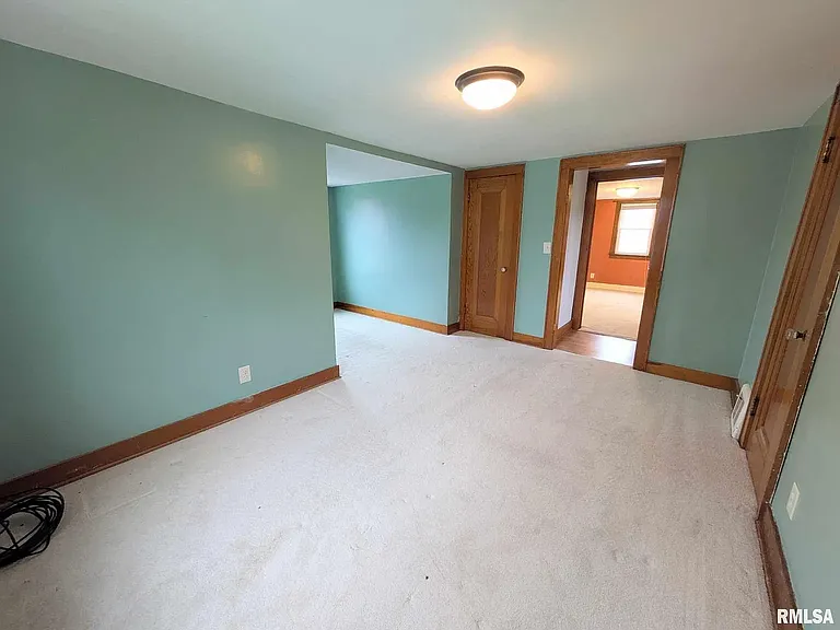 304 Redbud Dr — Photo 29
