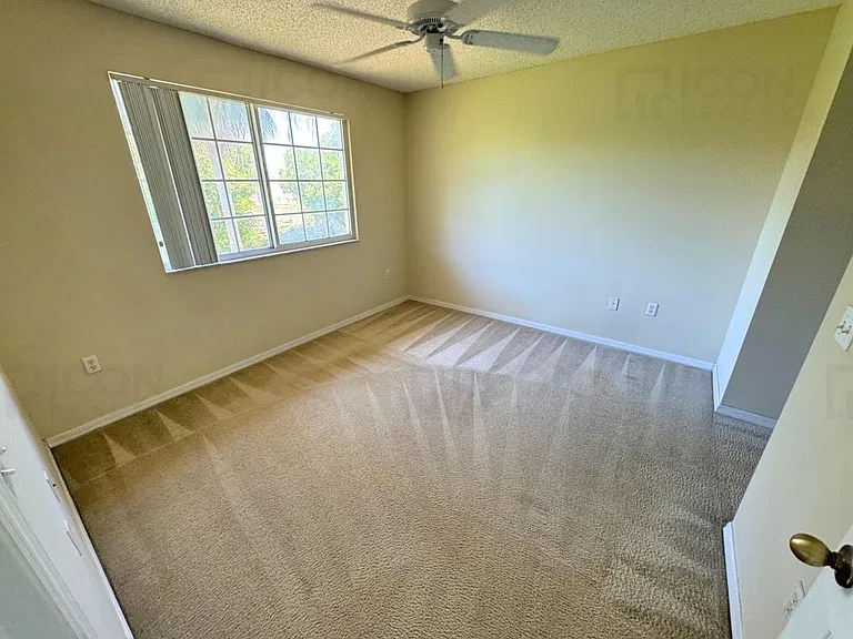 2039 SE 10th Ave #509 — Photo 5