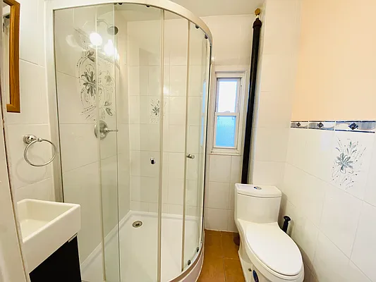 Rented by Nooklyn NYC LLC | media 14