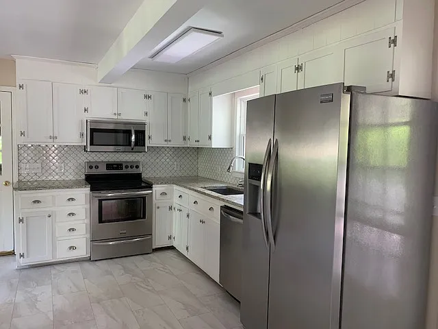 307 Maplewood Dr — Photo 4
