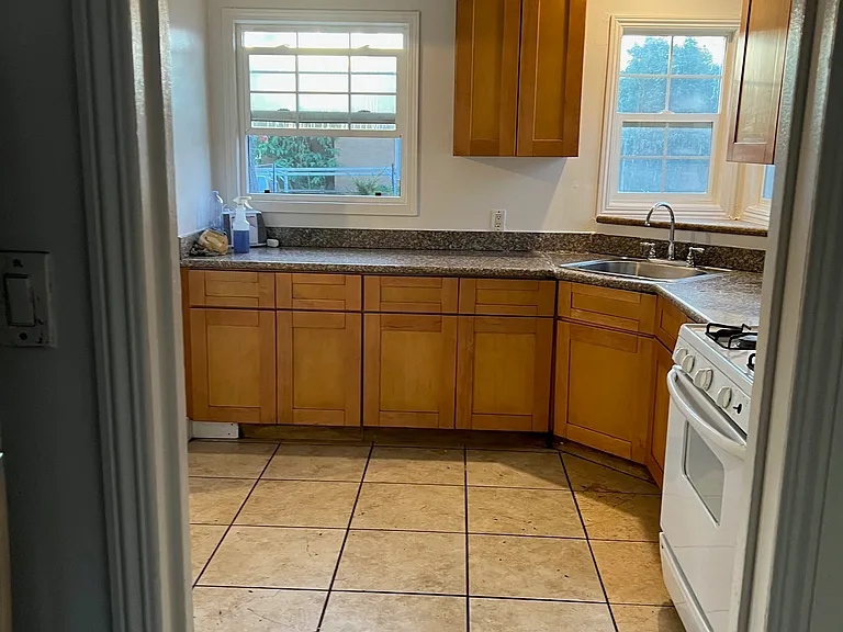 2315 Durant Ave — Photo 13