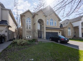 216 Diiorio Cir, Hamilton, ON L9K 1T1