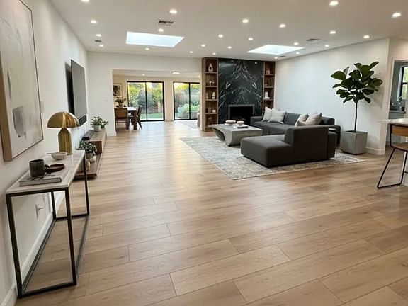 3rd image of 17056 Rinaldi St