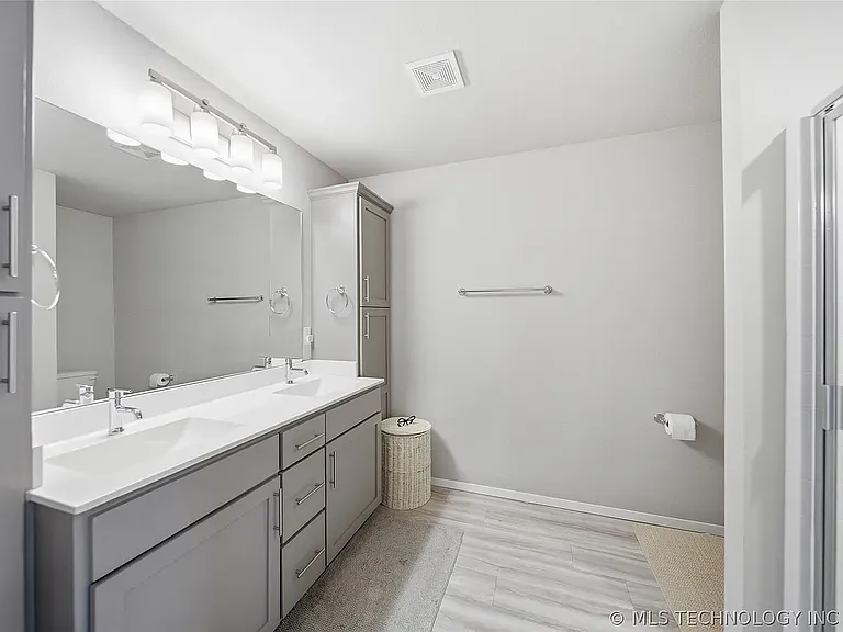 3583 E 144th Pl S — Photo 10