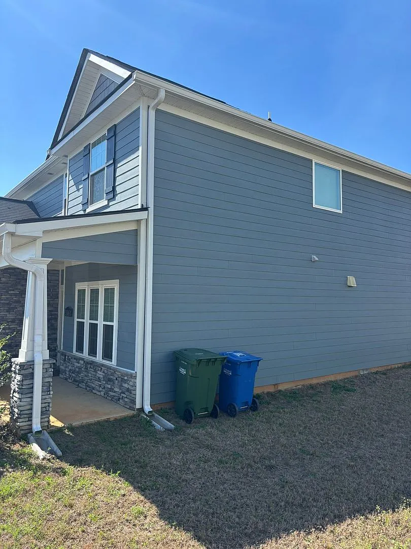 Building Photo - 5161 Legion Dr