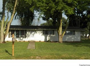 509 Matthews Ct, Oneida, IL 61467