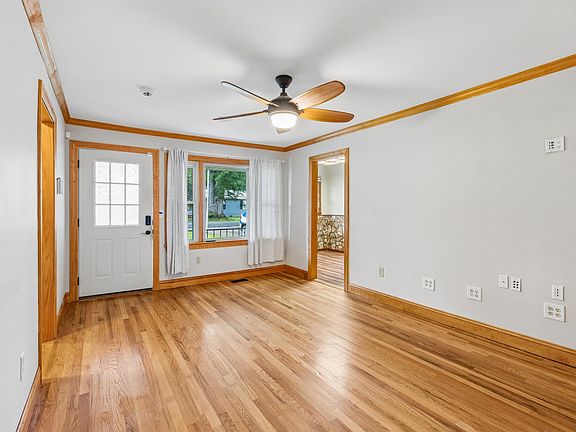5th image of 2440 22nd St