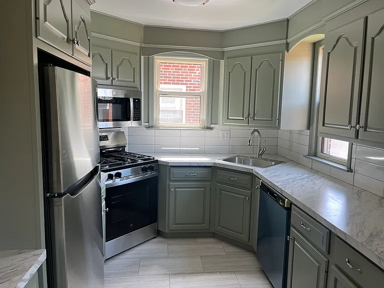1805 Maple St — Photo 13