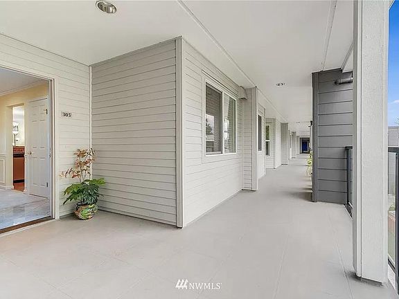 2nd image of 410 2nd Ave S APT 305
