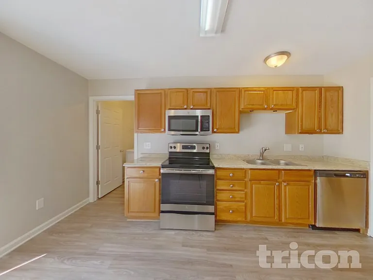 500 Gingerbread Ct S — Photo 5