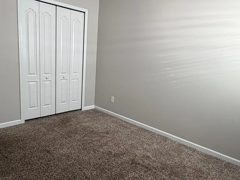 130 Caledonia Dr — Photo 19