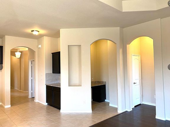 3rd image of 543 Haven Dr