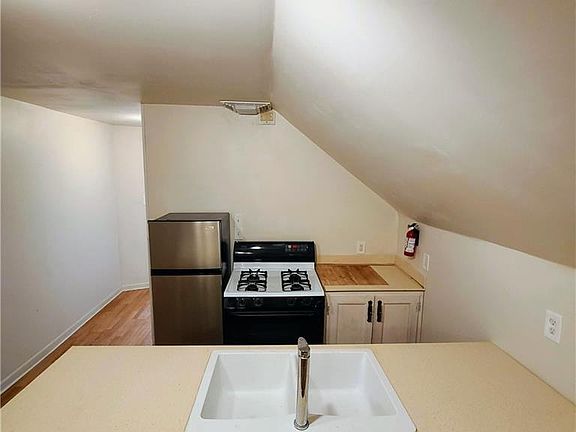 4th image of 247 W Main St #8