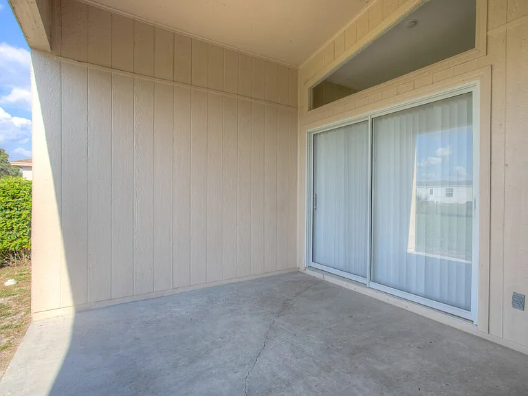 4944 Palm View Dr N — Photo 15
