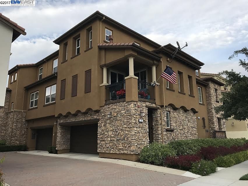 2nd image of 564 Heligan Ln Unit 2