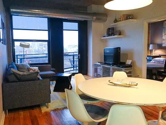 2nd image of 1001 W 15th St Unit 320