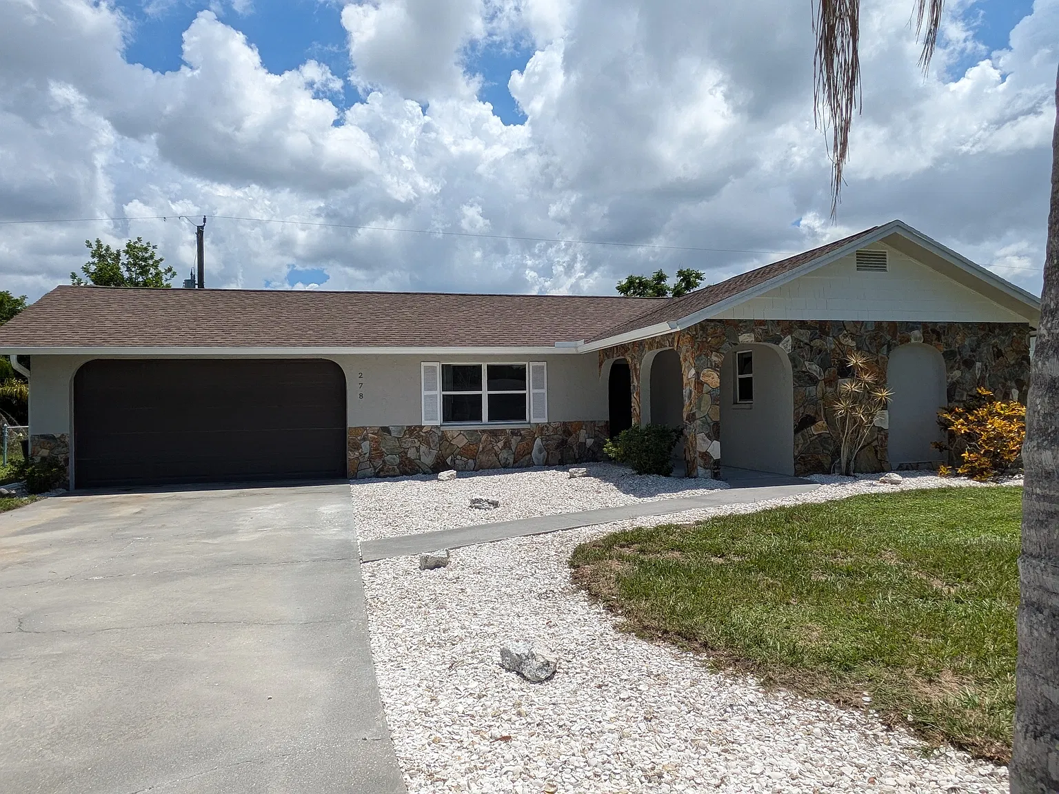 2 bed, 1297 sqft, $1,950 — Photo 2
