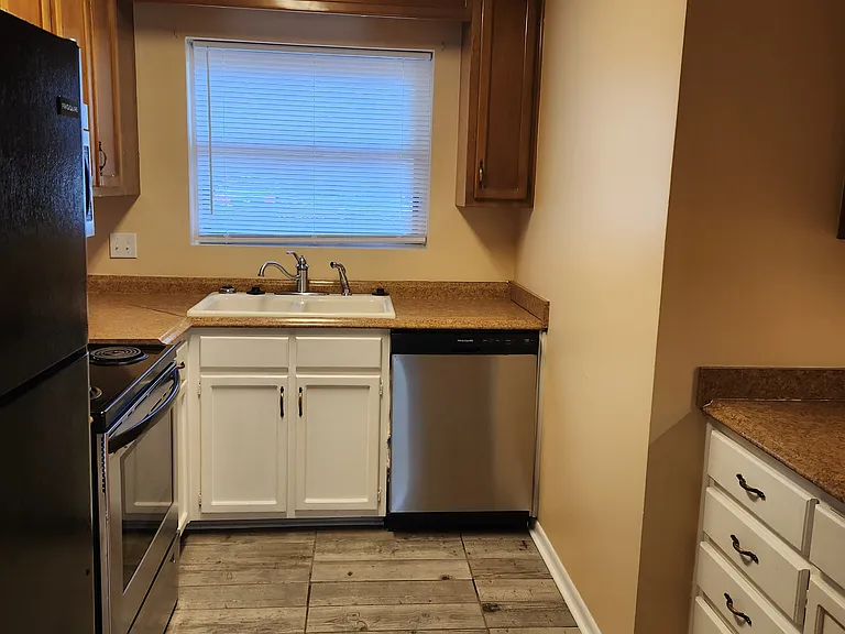 2322 Colony Dr SW — Photo 5