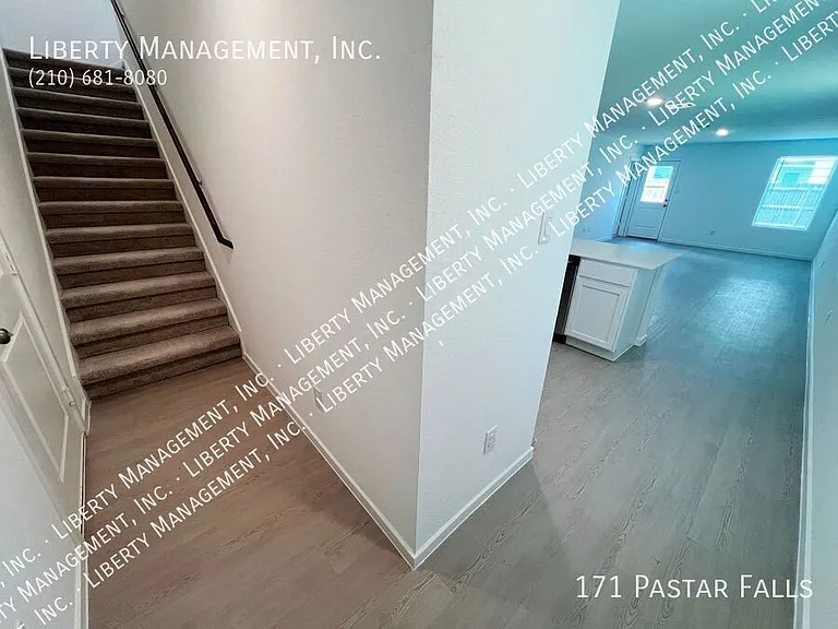 171 Pastar Fls — Photo 2