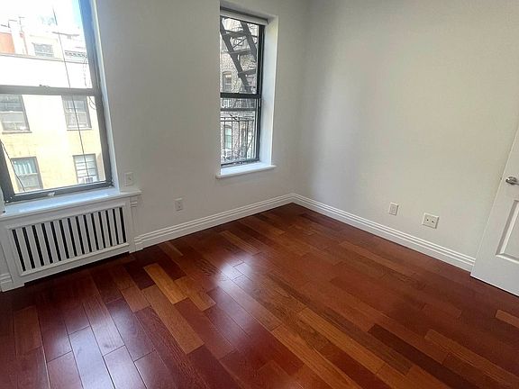 3rd image of 403 W 48th St APT 3C