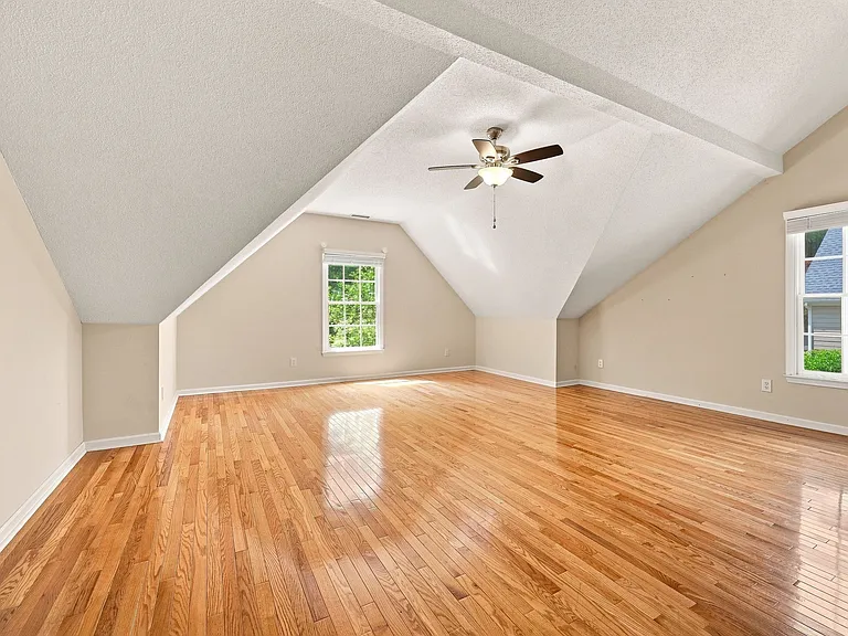 115 Lonebrook Dr — Photo 26