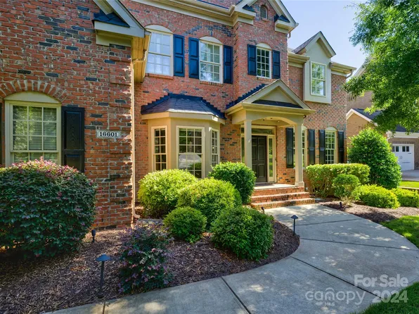 16601 Doves Canyon Ln, Charlotte, NC 28278