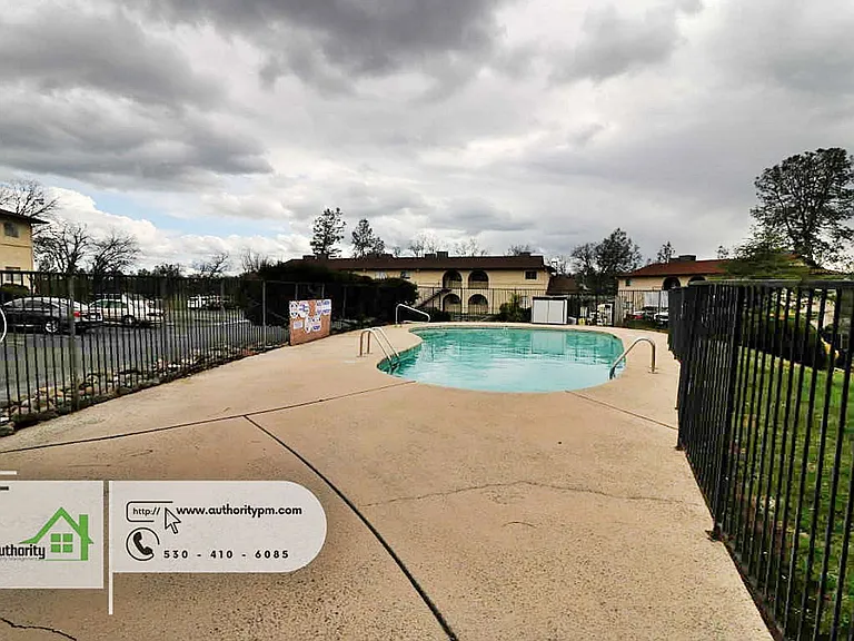 333 Boulder Creek Dr, Redding, CA 96003 — Photo 3