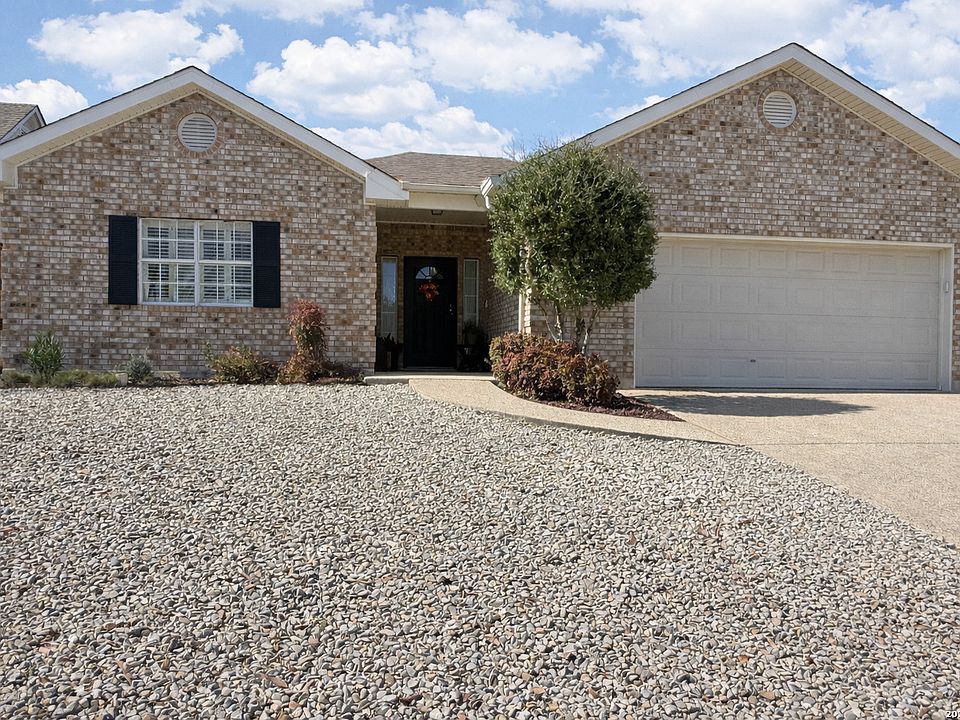 1st image of 660 Oak Valley Dr