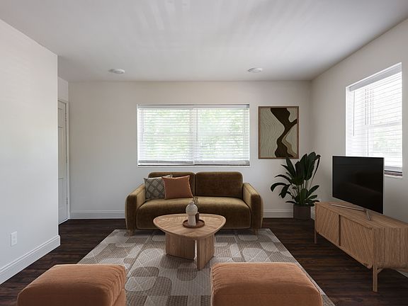 5th image of 629 W Woodbine Ave APT 1
