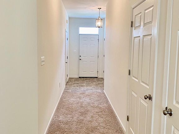 3rd image of 110 Cross Keys Pl