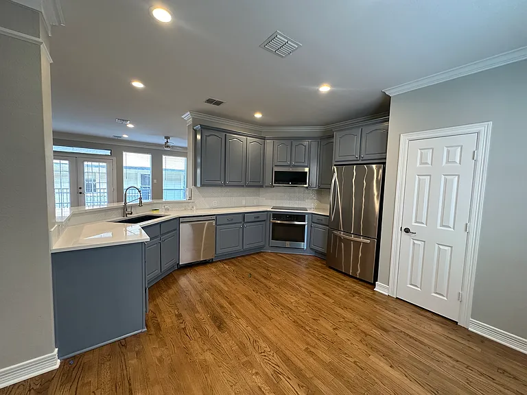 3610 Gillespie St #2 — Photo 9