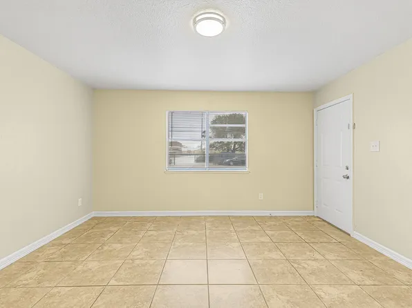 230 E Virginia St #7, Beaumont, TX 77705