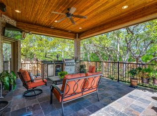 15906 La Madera Rio, Helotes, TX 78023